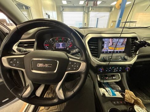 Used 2020 GMC Acadia SLT w/ Premium Package AWD/4WD image 4