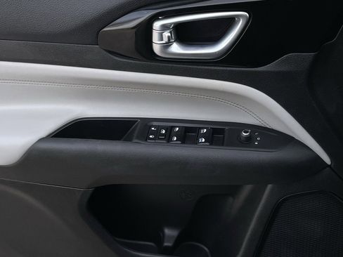 Used 2024 Jeep Compass Limited image 20