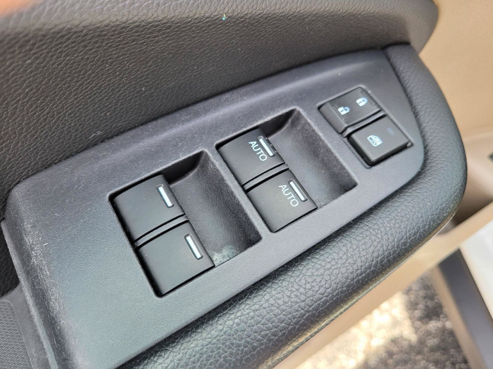 Used 2020 Honda Pilot Touring image 9