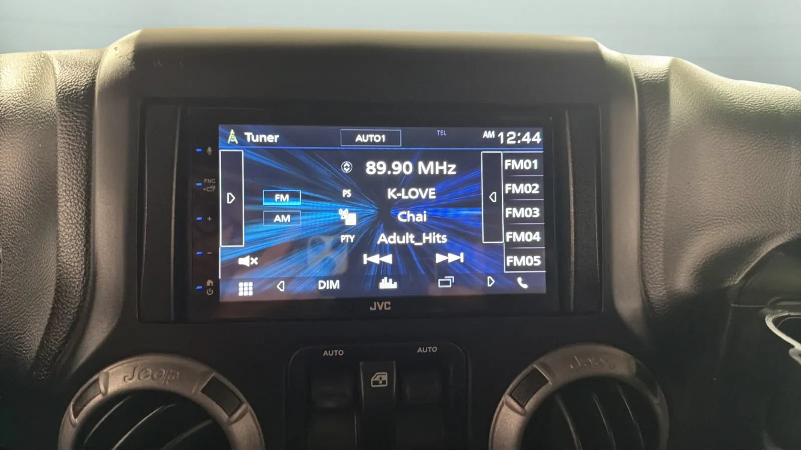 Used 2014 Jeep Wrangler Sport w/ Quick Order Package 24S AWD/4WD image 13