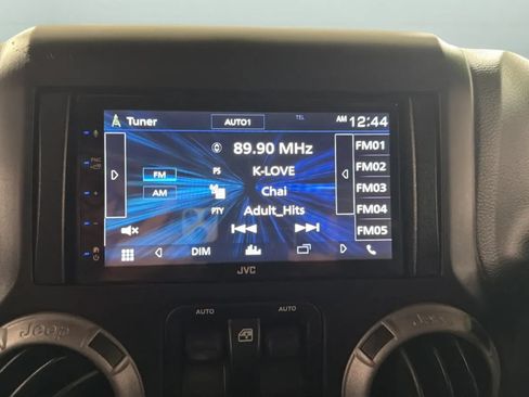 Used 2014 Jeep Wrangler Sport w/ Quick Order Package 24S AWD/4WD image 13