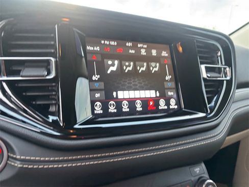 Used 2021 Dodge Durango SXT image 19