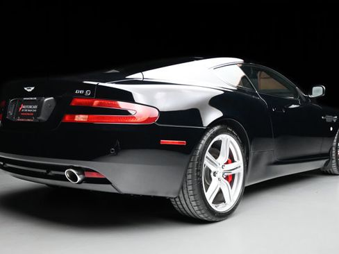 Used 2009 Aston Martin DB9 Coupe image 23