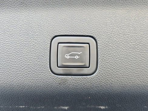 Used 2024 GMC Yukon Denali w/ Denali Reserve Package image 36