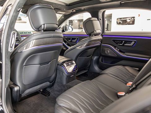 Used 2025 Mercedes-Benz S 63 AMG S image 29