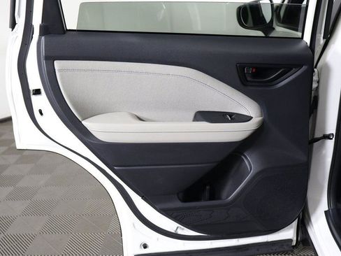 Used 2025 Subaru Forester Premium image 24