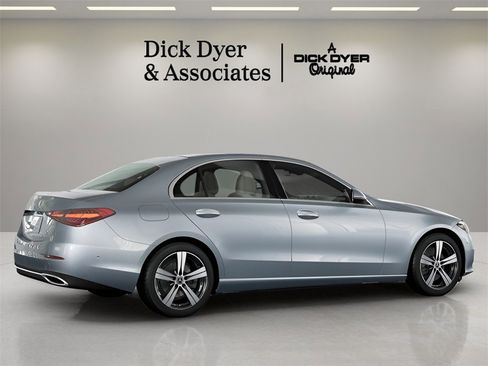 Used 2025 Mercedes-Benz C 300 Sedan image 8