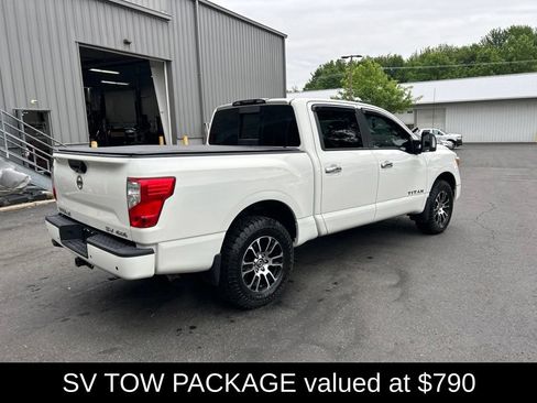 Used 2021 Nissan Titan SV w/ SV Convenience Package AWD/4WD image 3