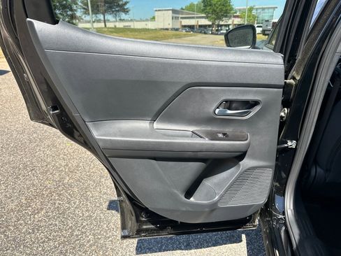 New 2026 Nissan Kicks SV w/ SV Premium Package FWD image 17