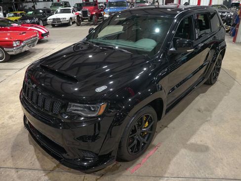 Used 2018 Jeep Grand Cherokee Trackhawk image 15