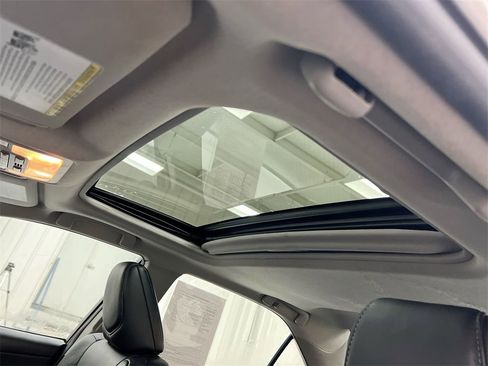 Used 2012 Toyota Camry SE image 18