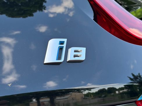 Used 2019 BMW i8 Roadster AWD/4WD image 19