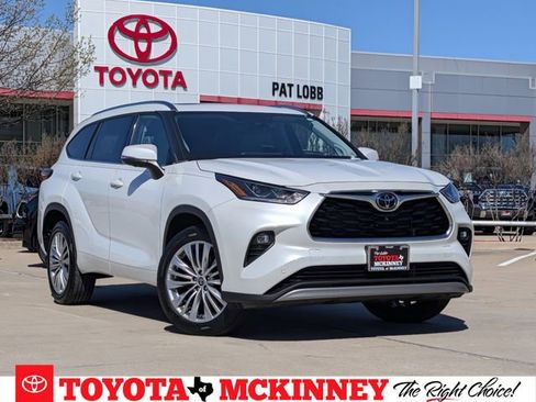 Used 2023 Toyota Highlander Platinum image 1