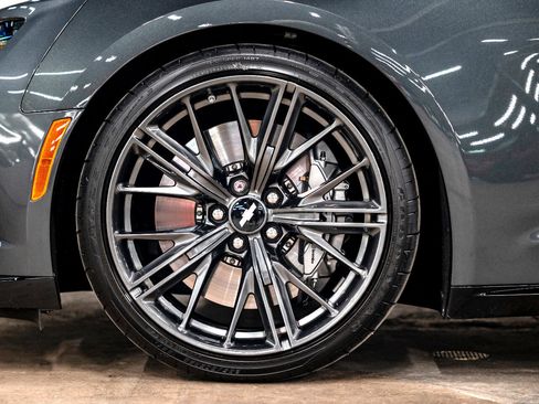 Used 2018 Chevrolet Camaro ZL1 image 25