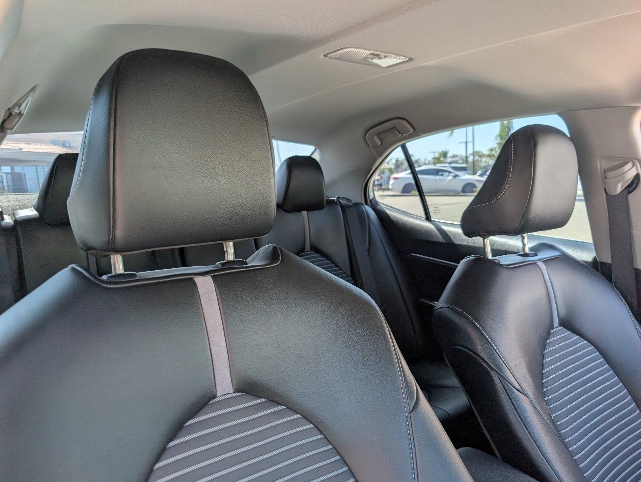 Used 2024 Toyota Camry SE FWD image 3