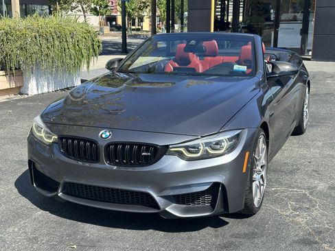 Used 2019 BMW M4 Convertible RWD image 4