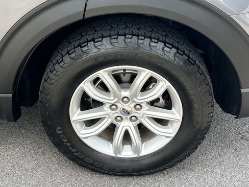 Used 2021 Ford Explorer 4WD w/ Class III Trailer Tow Package image 19