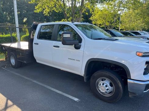 Used 2025 Chevrolet Silverado 3500 W/T w/ WT Convenience Package AWD/4WD image 2