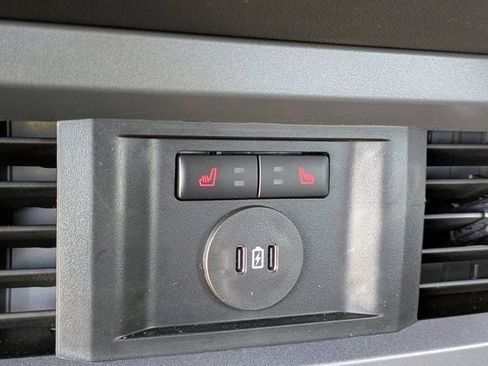 Used 2025 Ford F250 Lariat w/ Lariat Ultimate Package image 36