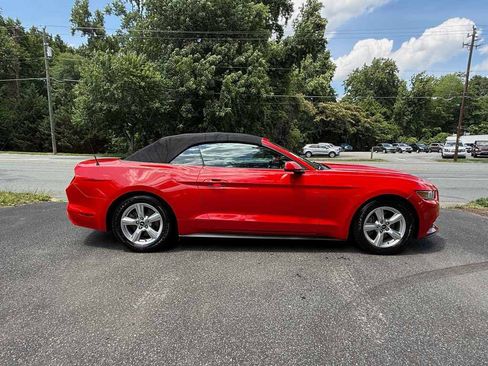 Used 2015 Ford Mustang Convertible RWD image 8