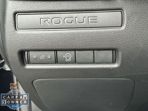Used 2025 Nissan Rogue S AWD/4WD image 21