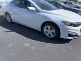 Used 2023 Chevrolet Malibu LT image 2