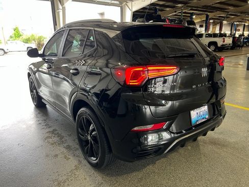 Used 2025 Buick Encore GX Sport Touring FWD image 4