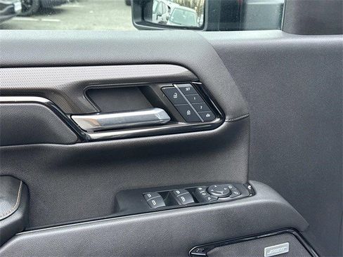 Used 2024 GMC Sierra 2500 AT4 w/ AT4 Premium Plus Package image 17