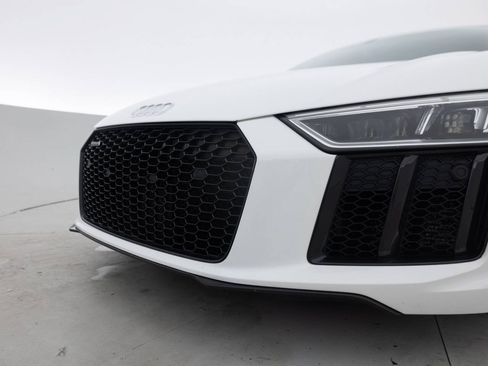 Used 2018 Audi R8 V10 w/ Premium Package RWD image 15