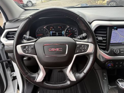 Used 2018 GMC Acadia SLT image 18