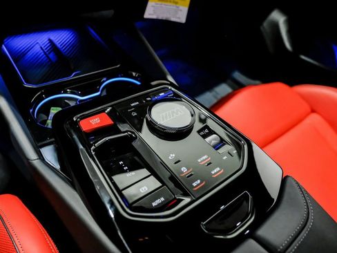 Used 2025 BMW M5 w/ Carbon Package image 21