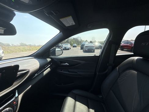 Certified 2025 Buick Envista Sport Touring w/ Convenience II Package image 26