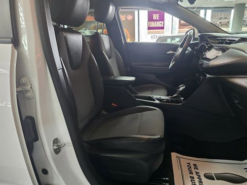Used 2021 Buick Encore GX Preferred w/ Cold Weather Comfort Package FWD image 14