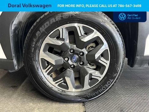 Used 2025 Subaru Forester Premium image 10