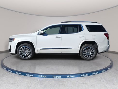 Used 2023 GMC Acadia Denali w/ Denali Technology Package image 4