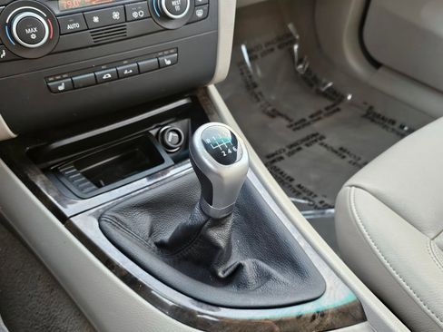 Used 2009 BMW 128i 128i image 12