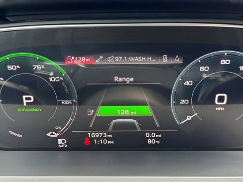 Used 2021 Audi e-tron Premium Plus w/ Premium Plus Package AWD/4WD image 13