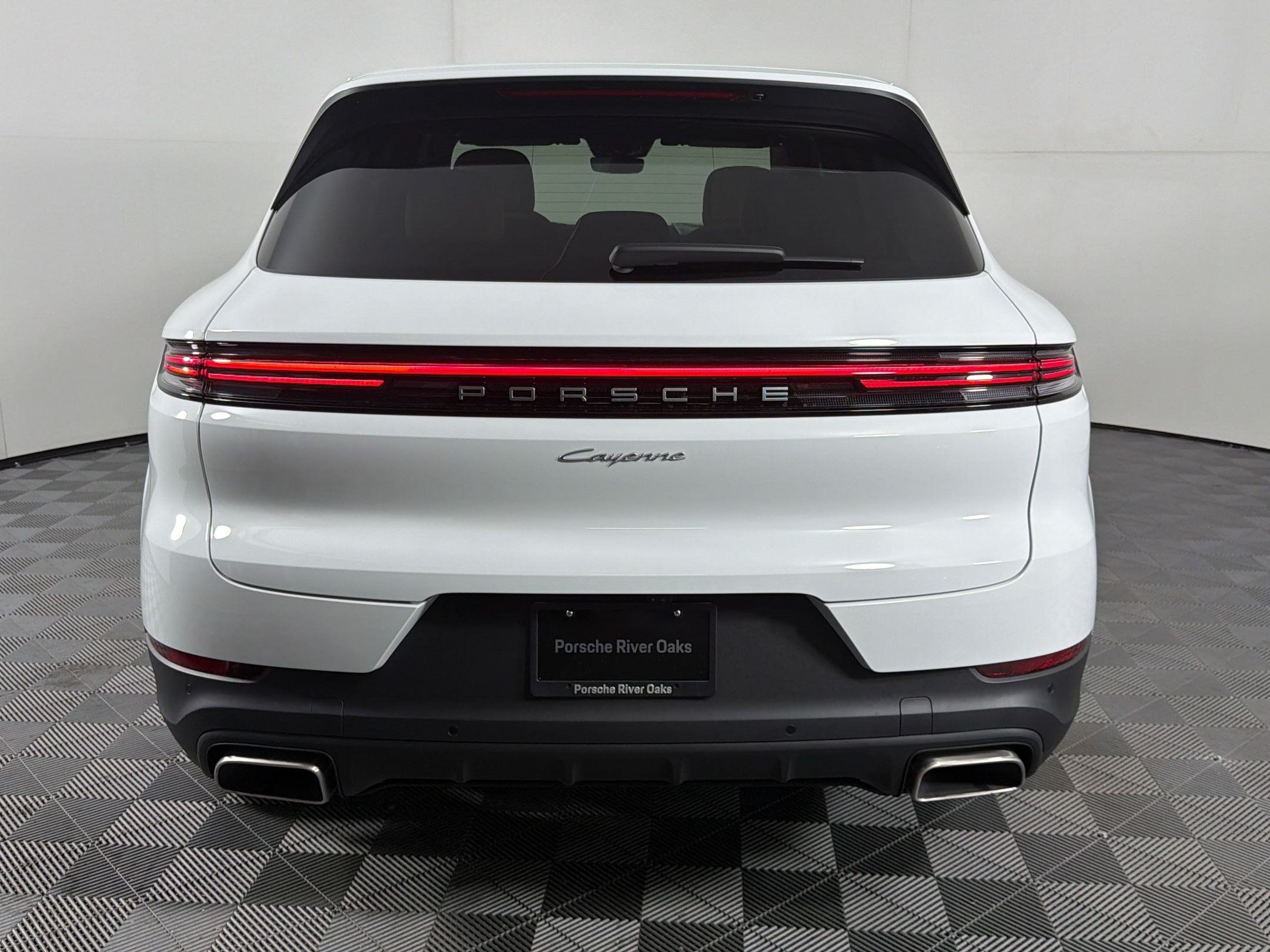 Used 2026 Porsche Cayenne AWD/4WD image 10