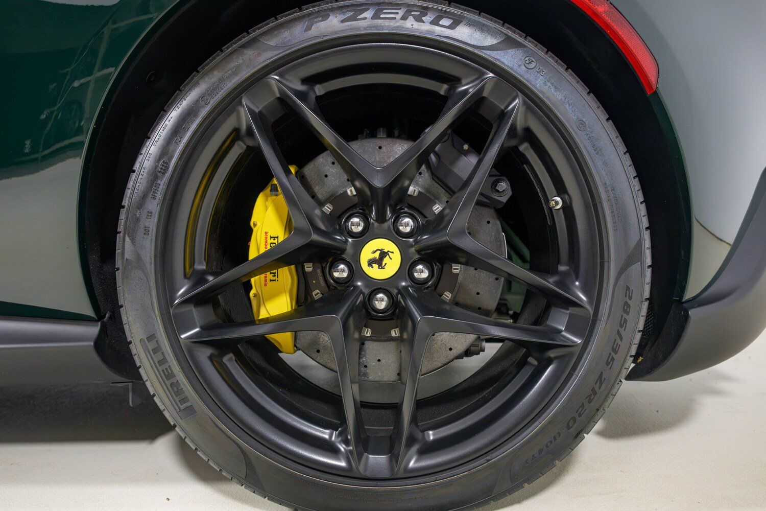 Used 2025 Ferrari Roma Spider RWD image 22