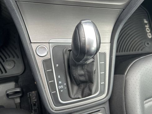 Used 2016 Volkswagen Golf SE w/ Lighting Package image 26