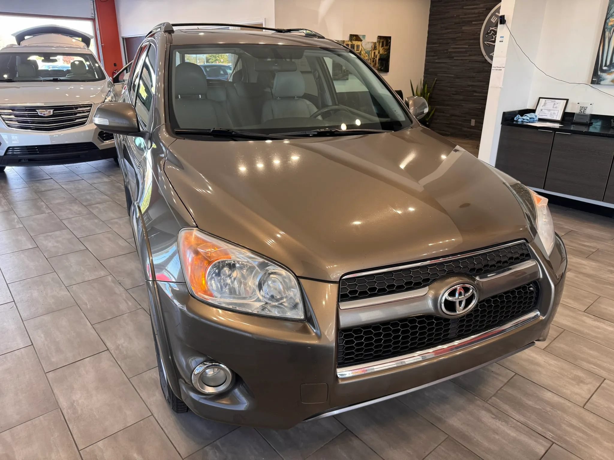 Used 2010 Toyota RAV4 Limited FWD image 2