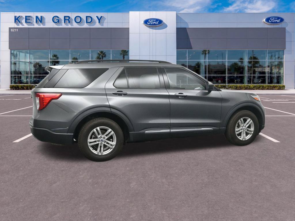 Used 2023 Ford Explorer XLT w/ Equipment Group 202A AWD/4WD image 6