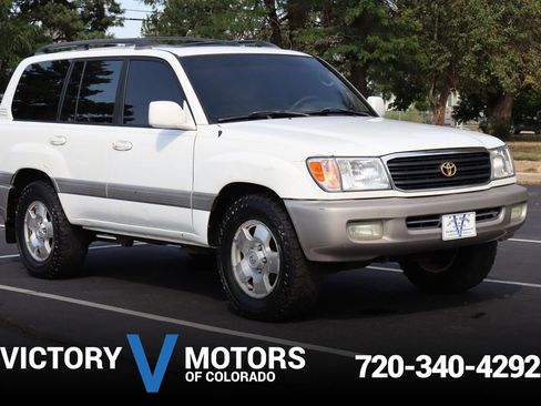 Used 2000 Toyota Land Cruiser image 1