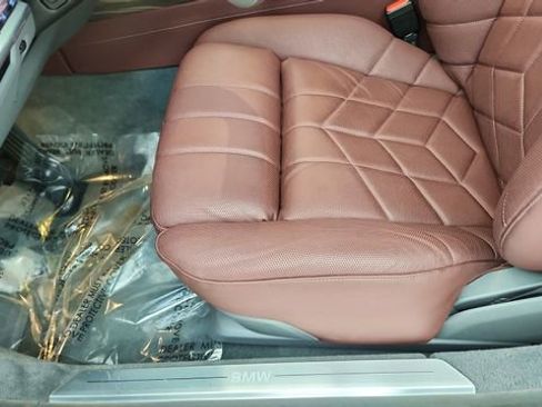 Used 2025 BMW i7 eDrive50 w/ Executive Package image 34