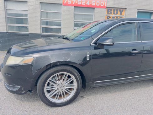 Used 2014 Lincoln MKT AWD w/ Equipment Group 201A image 3