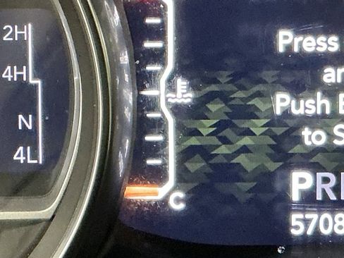 Used 2020 Jeep Gladiator Sport w/ Quick Order Package 24S image 17