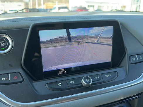 Used 2020 Chevrolet Blazer LT image 17