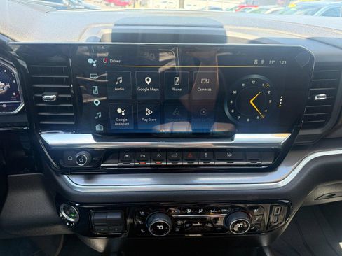 Used 2025 Chevrolet Silverado 1500 High Country w/ High Country Premium Package AWD/4WD image 12