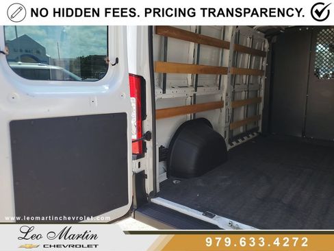 Used 2025 RAM ProMaster 2500 w/ U-Haul Equipment Group FWD image 8