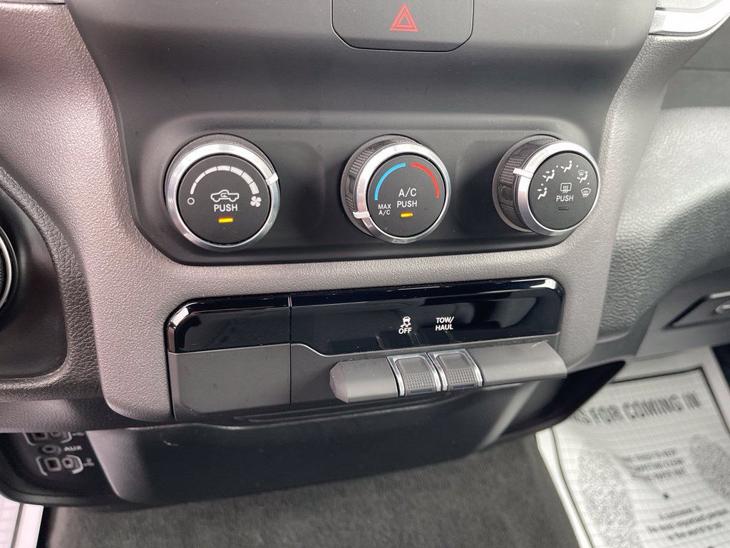 Used 2023 RAM 1500 Big Horn AWD/4WD image 24